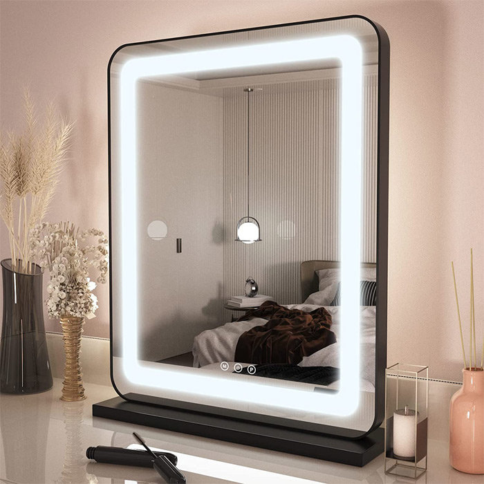 Smart makeup mirror