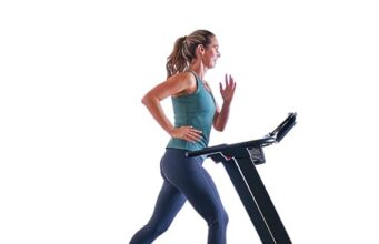 Echelon Stride Review – A Good Social Treadmill For Home?